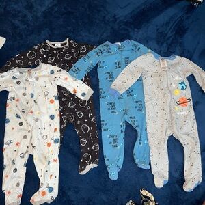 Gerber Black and Blue Footies Pajamas Set